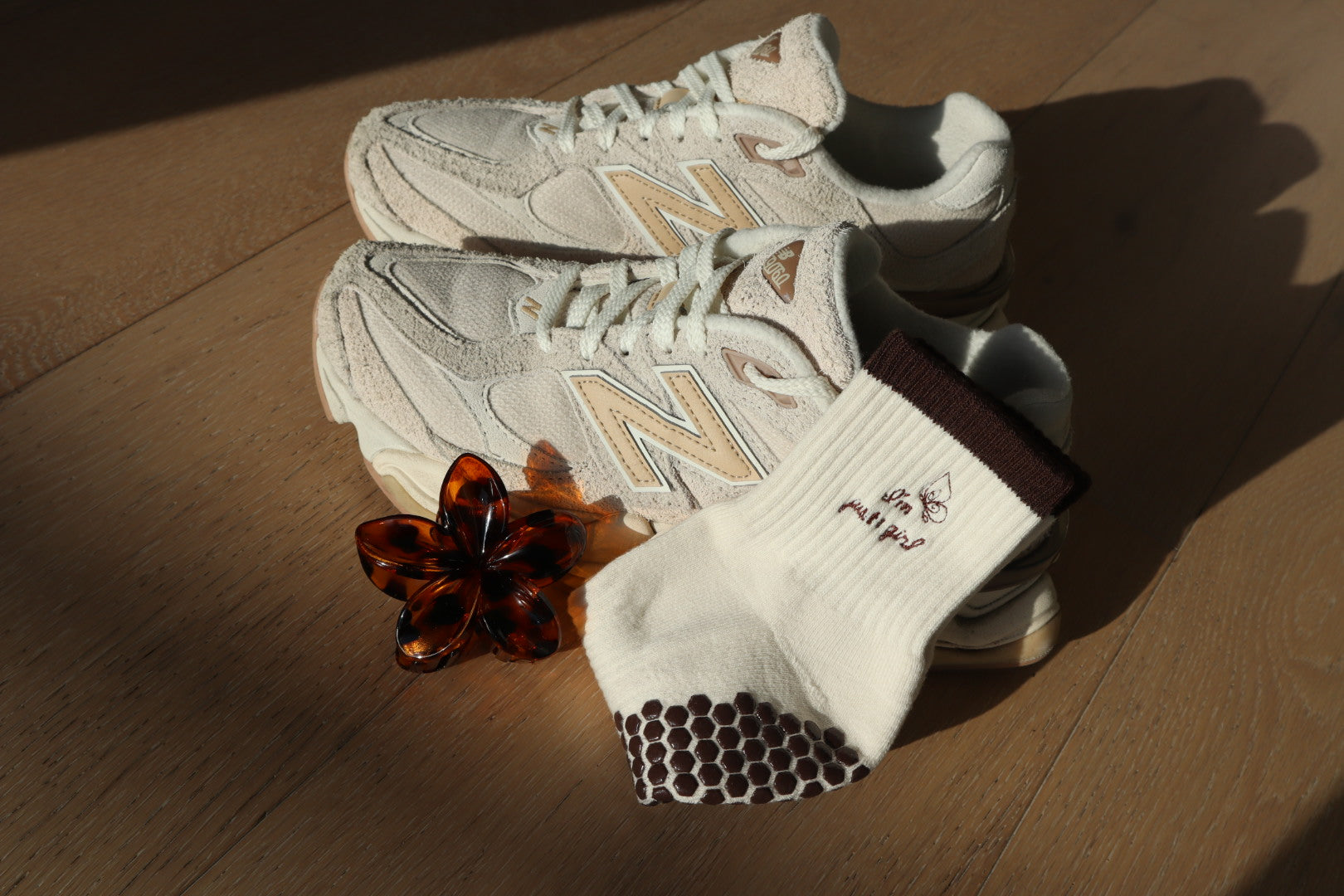 PILATES GRIP SOCKS - OAT LATTE